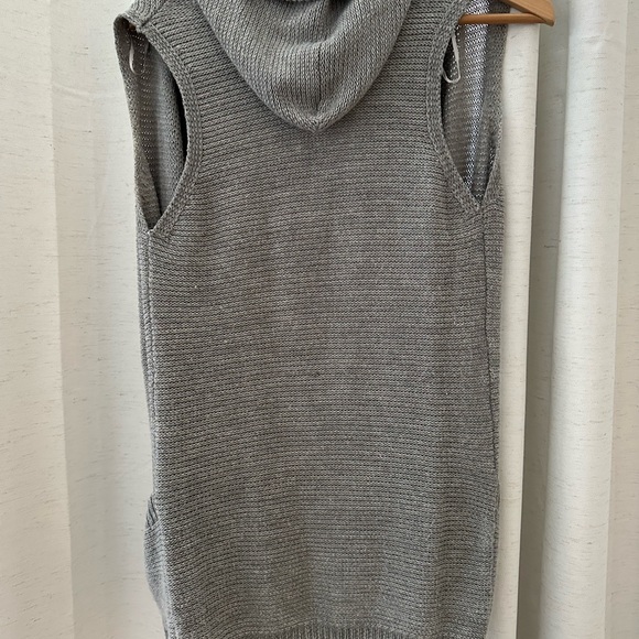 Mendocino “Seven Sisters Vest Cardigan” - Picture 3 of 3